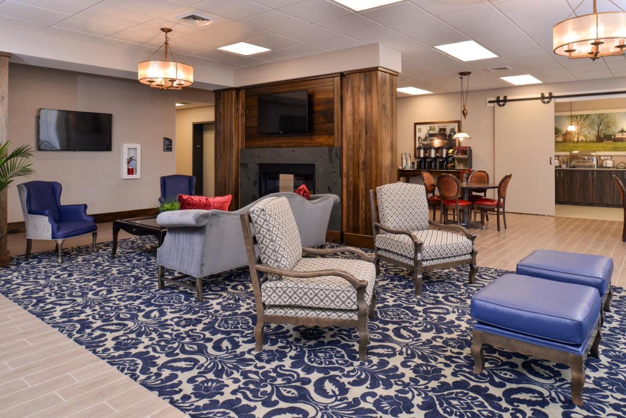 Appomattox Inn And Suites Exterior photo